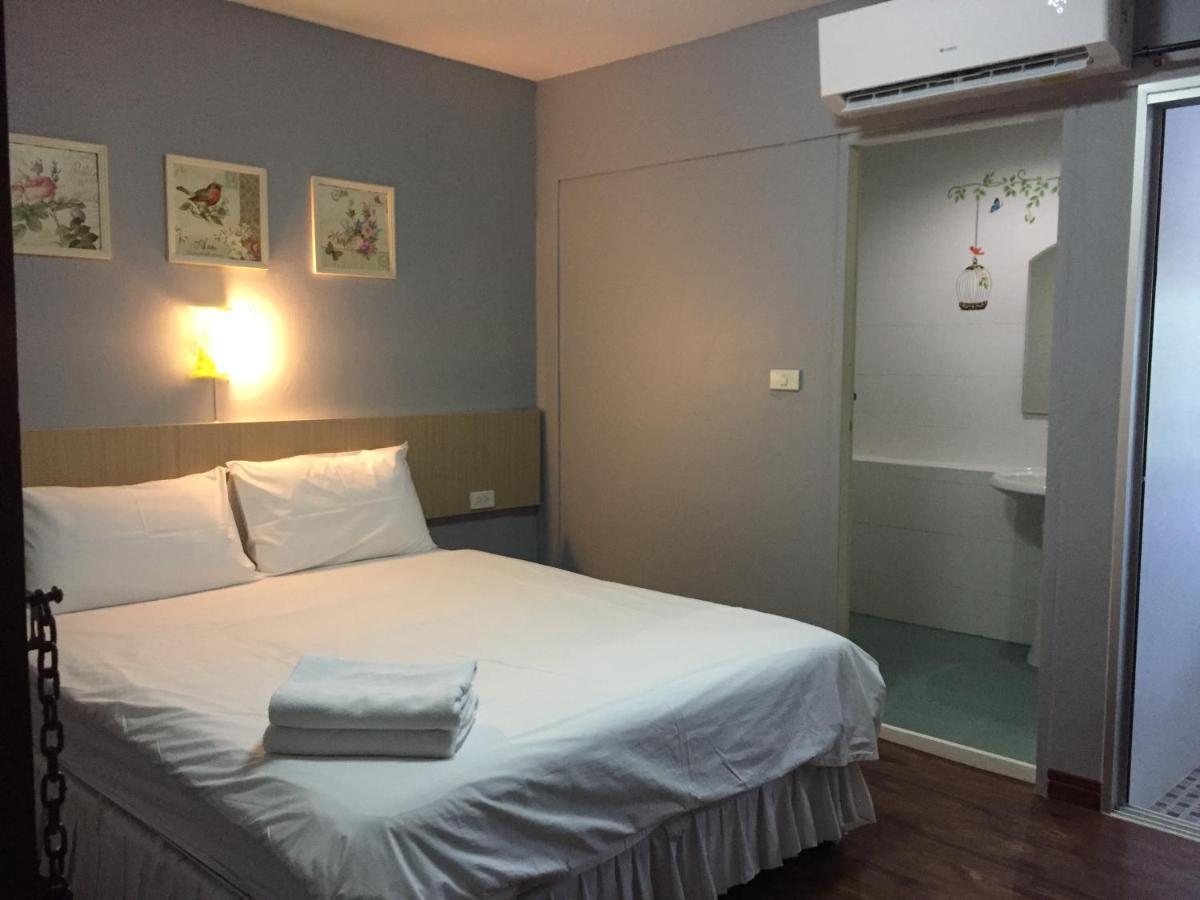 Nawaporn Place Phuket Bagian luar foto