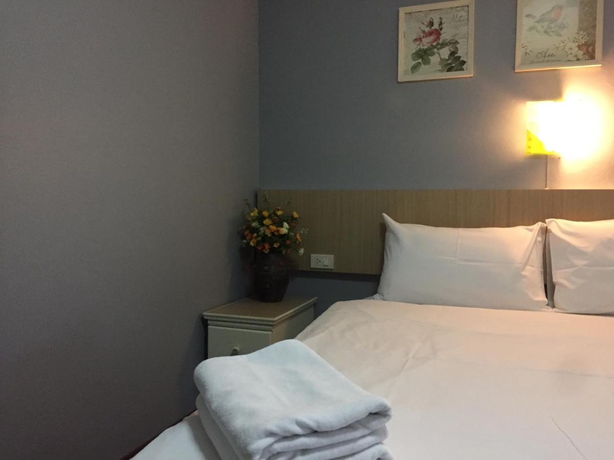 Nawaporn Place Phuket Bagian luar foto