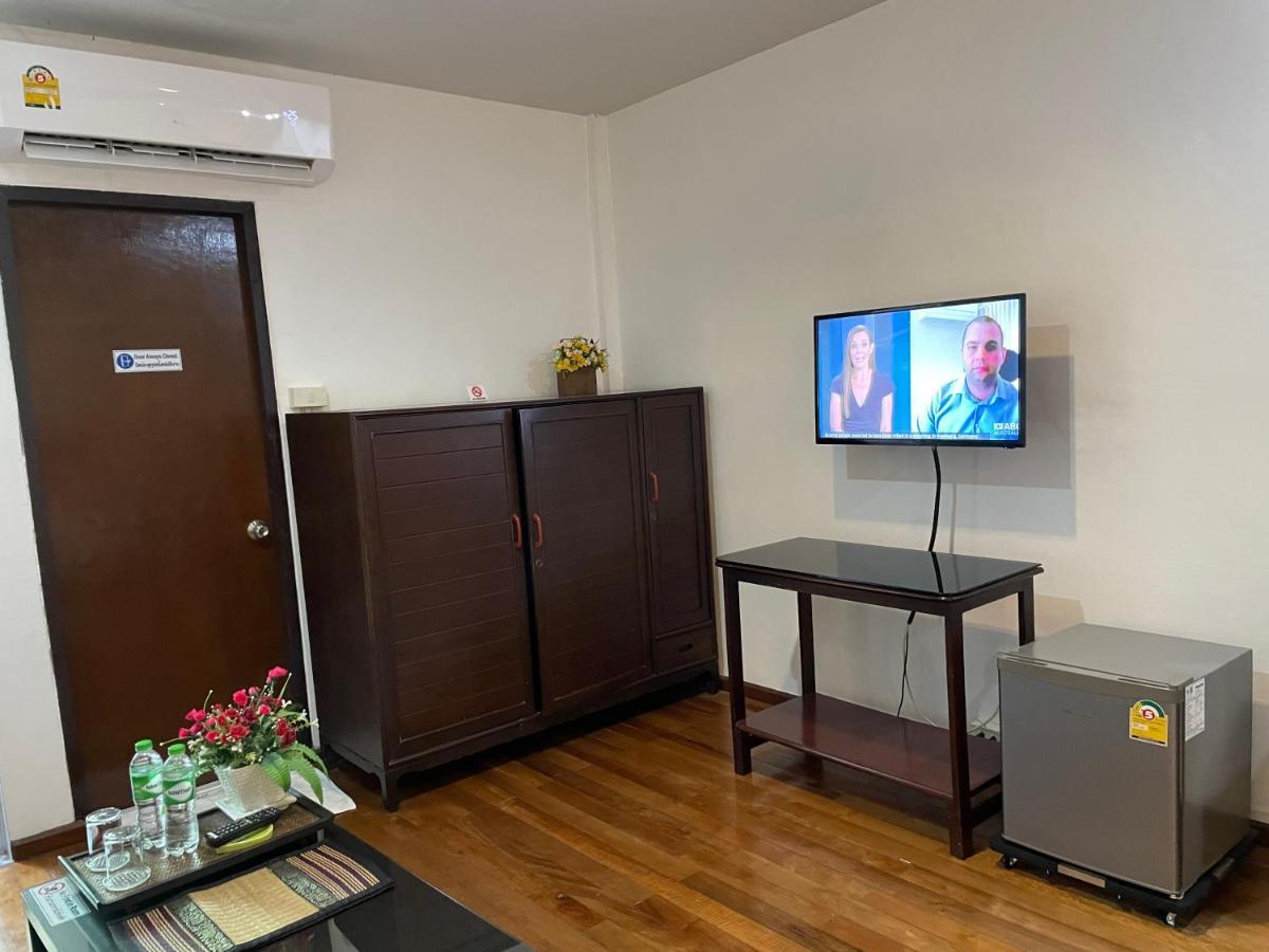 Nawaporn Place Phuket Bagian luar foto