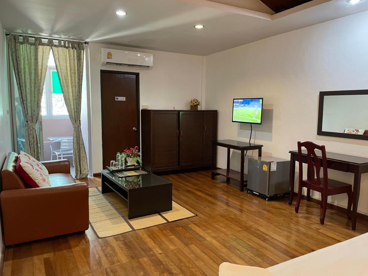 Nawaporn Place Phuket Bagian luar foto