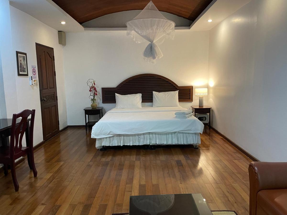 Nawaporn Place Phuket Bagian luar foto
