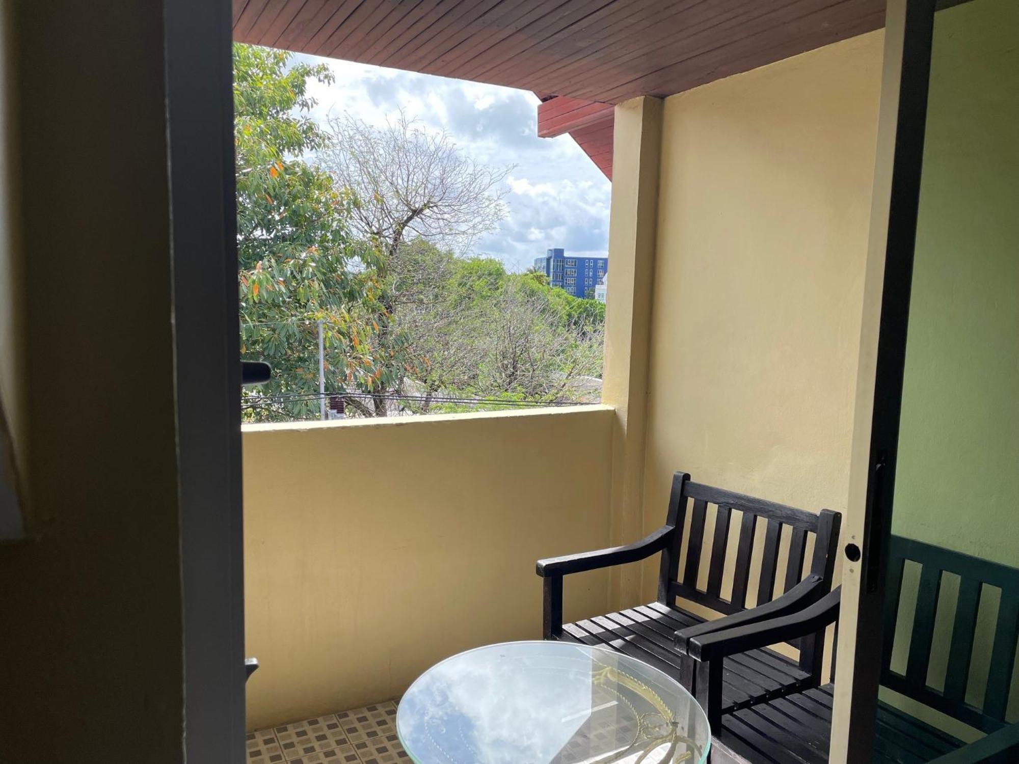 Nawaporn Place Phuket Bagian luar foto