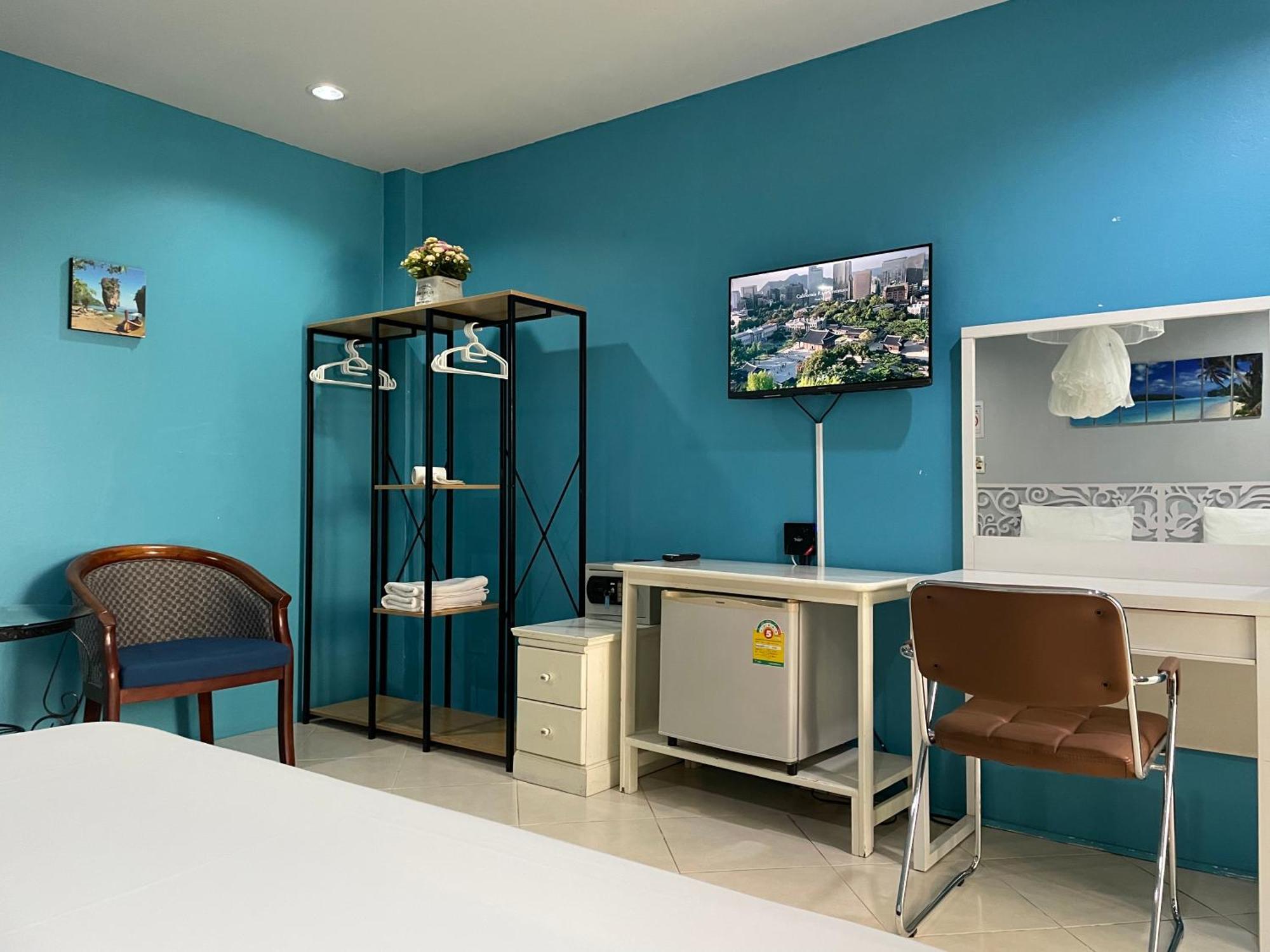 Nawaporn Place Phuket Bagian luar foto