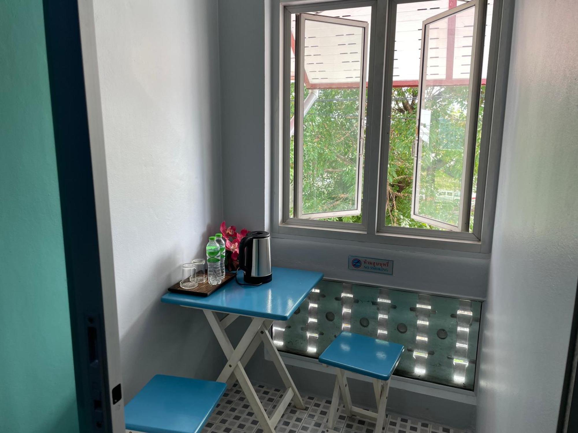 Nawaporn Place Phuket Bagian luar foto
