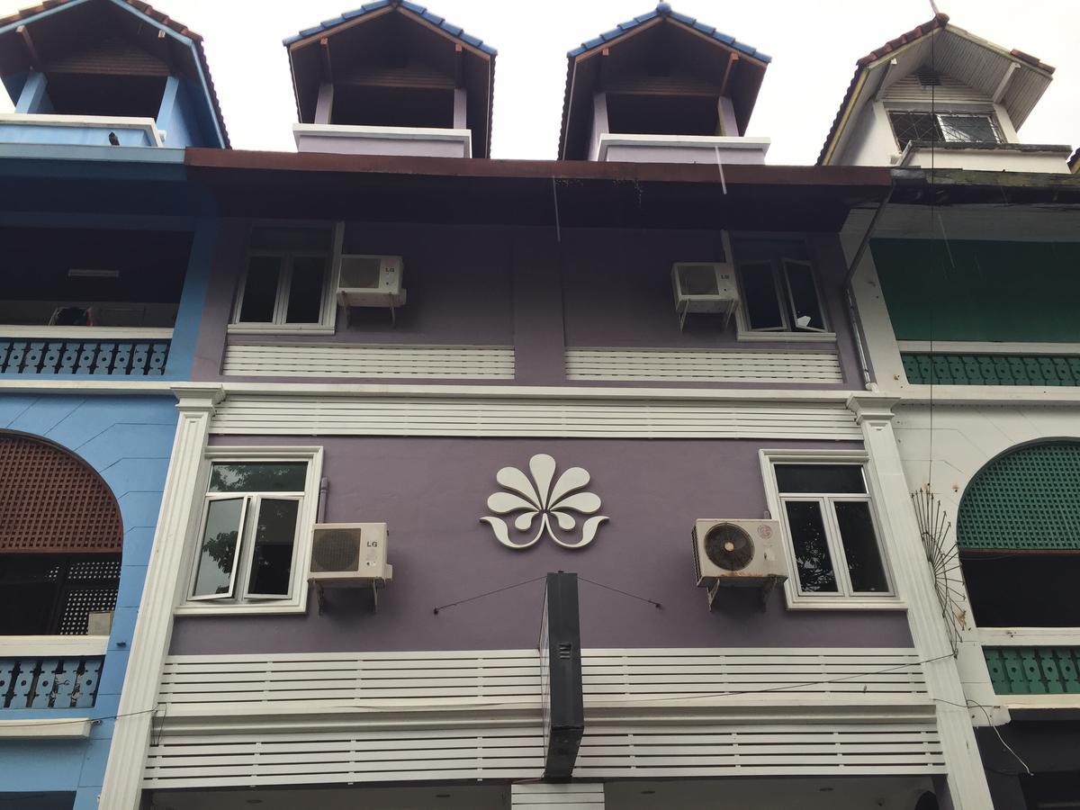 Nawaporn Place Phuket Bagian luar foto
